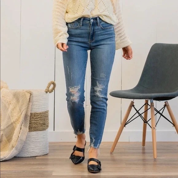 Judy Blue River High Waist Skinny Fit Distressed Denim Jeans Women’s Size 32 - Picture 1 of 12
